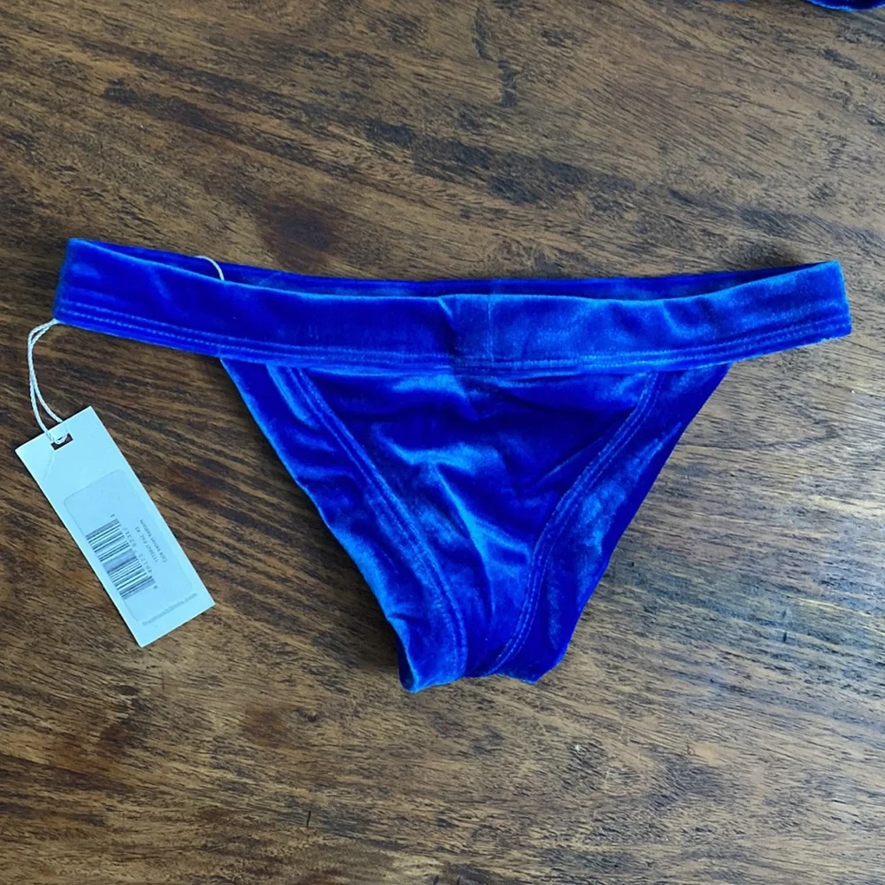 🌼 NWT Frankie’s Bikinis Set XS
